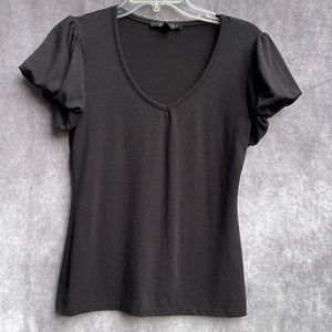 Women's T-shirt, puffy sleeves.